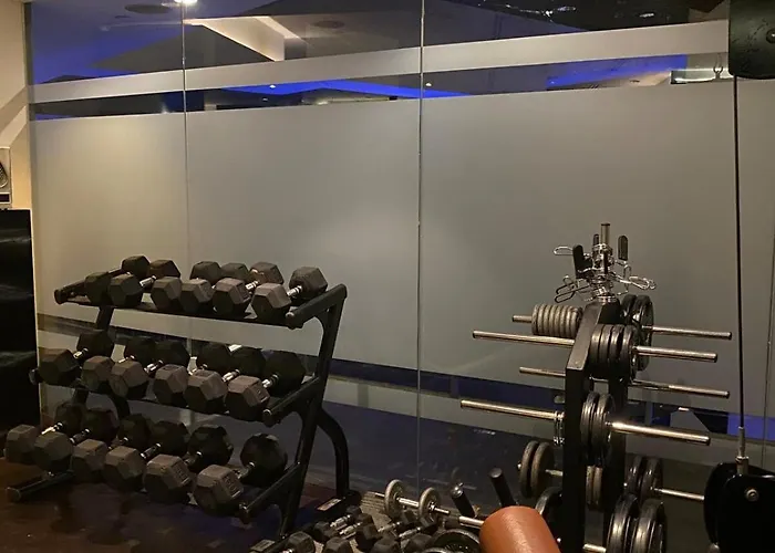 45ft Floor With Fast Wi-fi Pool & Gym Access بيت للعطل مانيلا